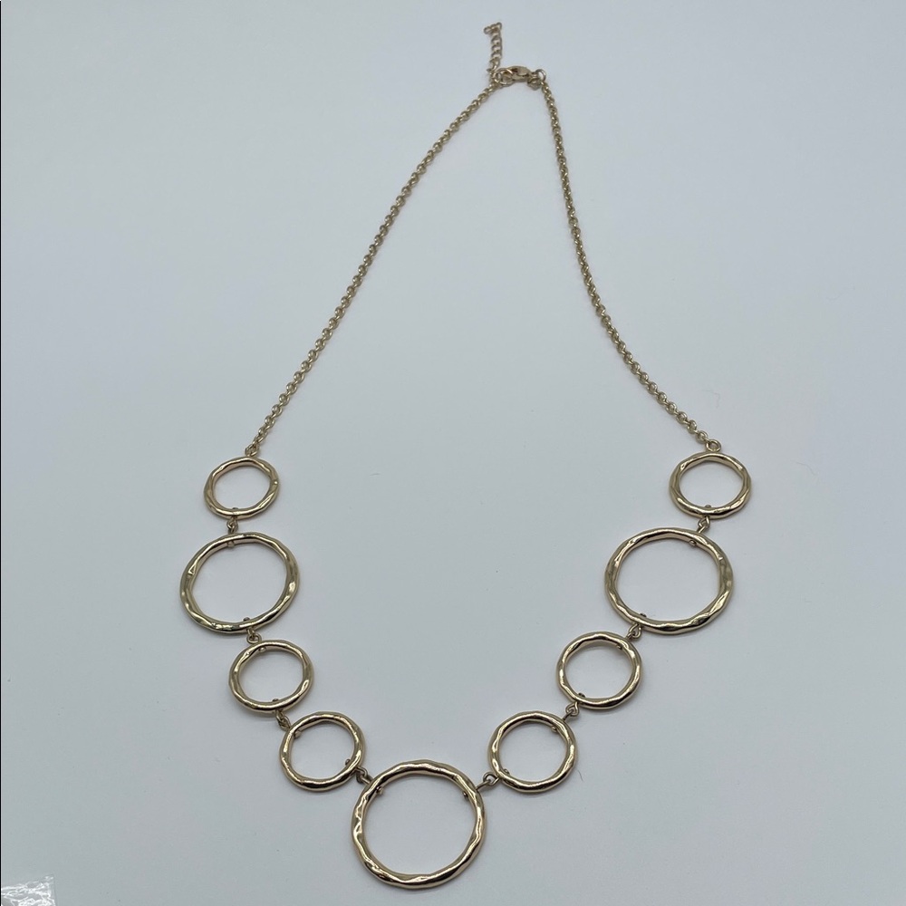 Elegant Gold Circle Necklace